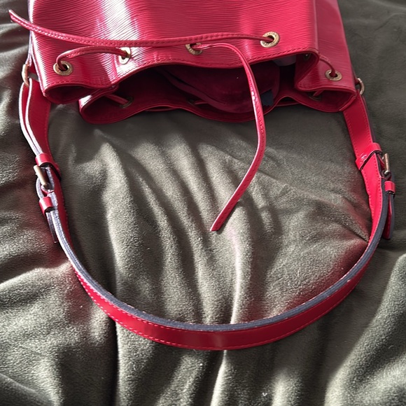 Vintage Louis Vuitton Red Epi Noé ❣️❣️❣️Bag ❣️AR0916❣️❣️EUC - Picture 6 of 15